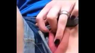 short shorts fingering her delicious pussy – camgirlsroom.com
