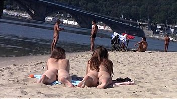 Candid nude nudist teenager butt on the public beach