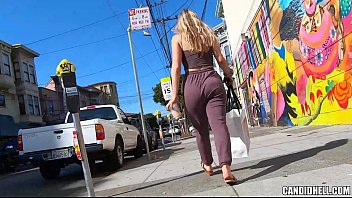 Sexy European Girl JIGGLES the Booty in San Francisco