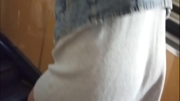 Bajo Falda 19