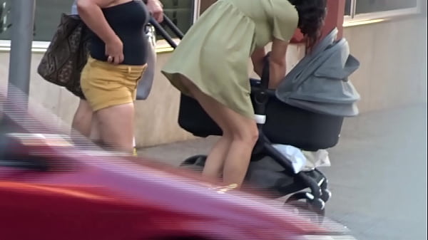 Public UPSKIRT