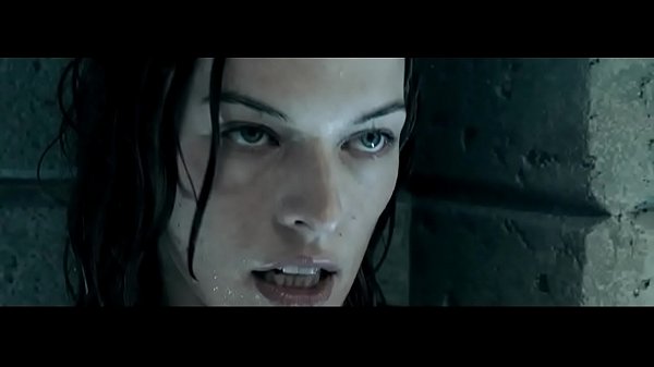 Milla Jovovich in Resident Evil in Apocalypse 2004