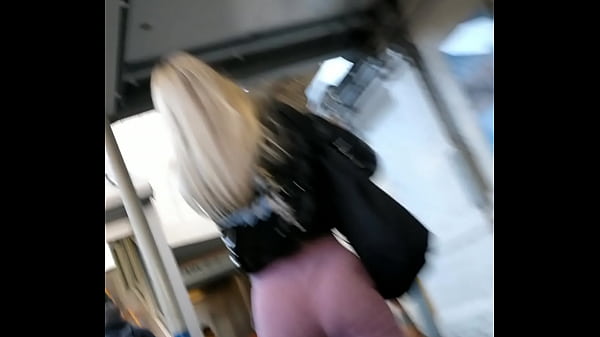 Juicy ass in tight pink leggings part 1