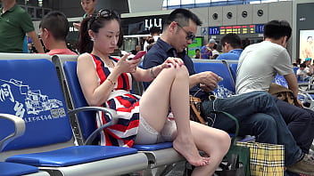 candid feet
