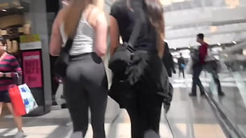 Teen slut has a perfect body and bubbly cake