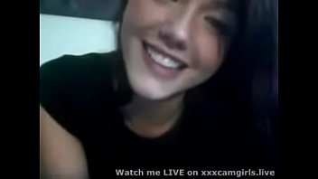 Cute Amateur Teen Fingers Herself on Cam – xxxcamgirls.live