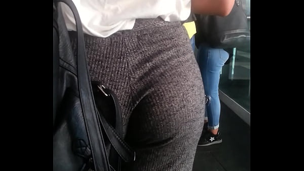 GIrl has a beautiful ass