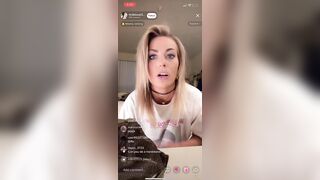 Insta thot flashing her tits on live stream